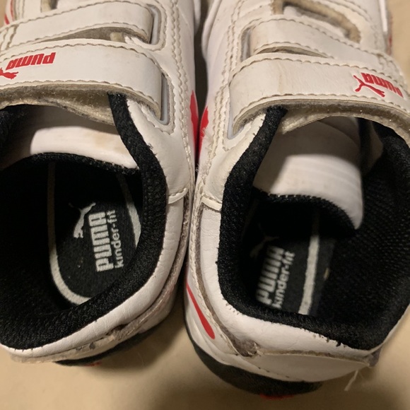 Puma white toddler Velcro sneakers size 6C - Picture 3 of 5